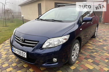 Седан Toyota Corolla 2009 в Киеве