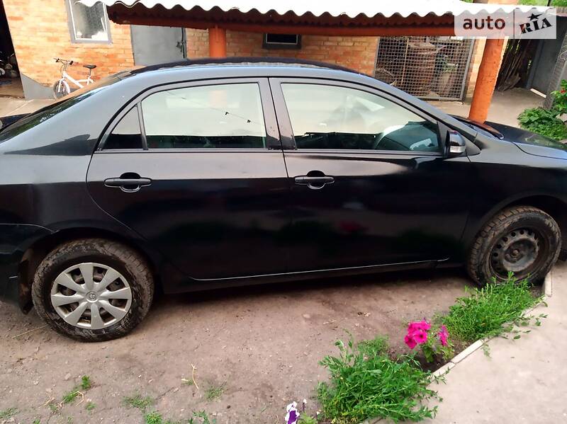 Седан Toyota Corolla 2013 в Сумах