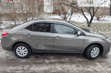 Седан Toyota Corolla 2017 в Киеве