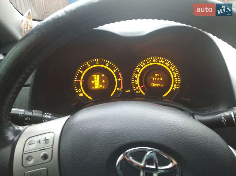 Седан Toyota Corolla 2008 в Путиле