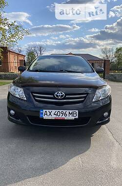 Седан Toyota Corolla 2008 в Краснограде