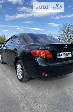 Седан Toyota Corolla 2008 в Краснограде