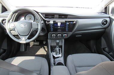 Седан Toyota Corolla 2016 в Хмельницком