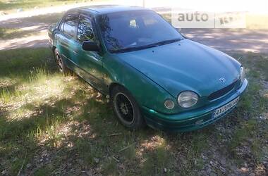 Седан Toyota Corolla 1999 в Кременчуге