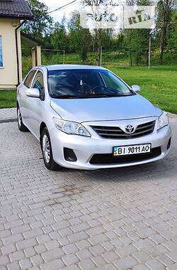 Седан Toyota Corolla 2011 в Львові