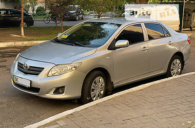 Седан Toyota Corolla 2008 в Ровно