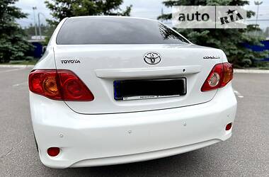 Седан Toyota Corolla 2008 в Киеве