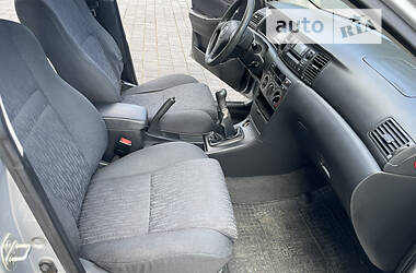 Универсал Toyota Corolla 2003 в 