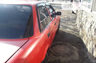 Седан Toyota Corolla 1988 в Ужгороде