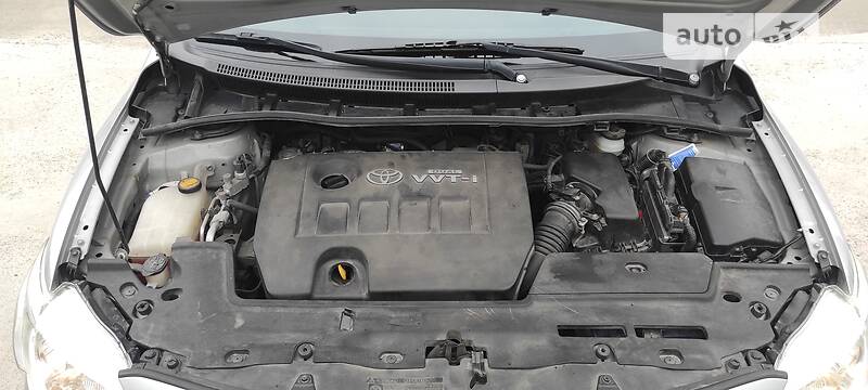 Седан Toyota Corolla 2008 в Киеве