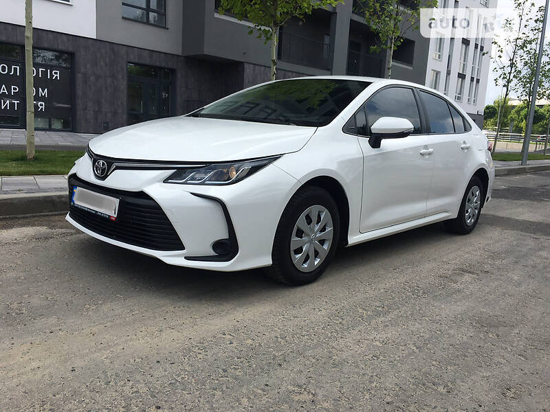 Седан Toyota Corolla 2020 в Киеве