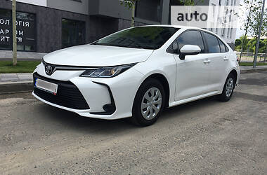 Седан Toyota Corolla 2020 в Киеве