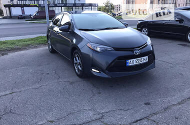 Седан Toyota Corolla 2016 в Харкові