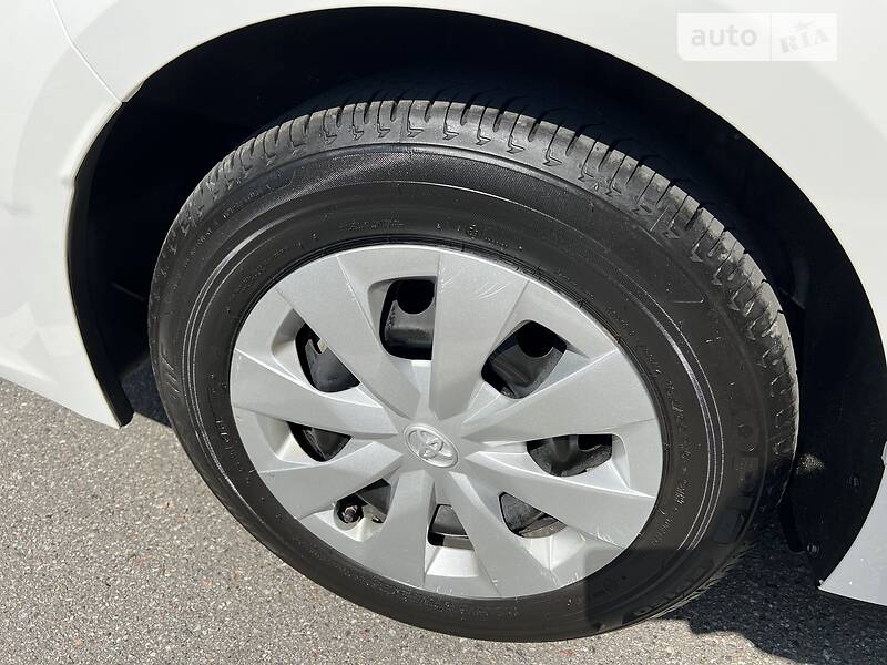 Седан Toyota Corolla 2020 в Киеве