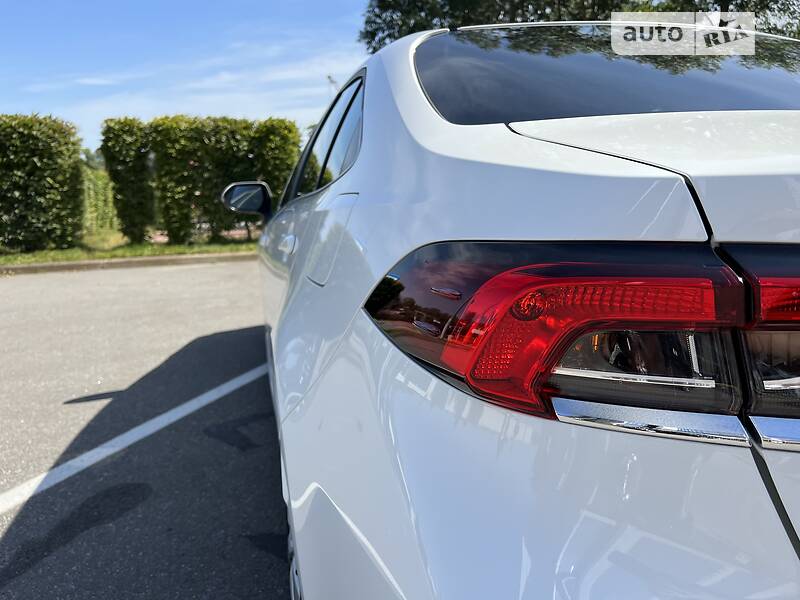 Седан Toyota Corolla 2020 в Киеве