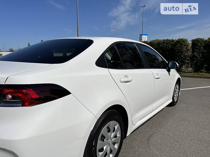 Седан Toyota Corolla 2020 в Киеве