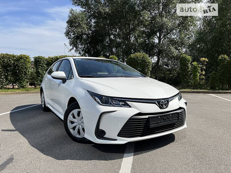 Седан Toyota Corolla 2020 в Киеве
