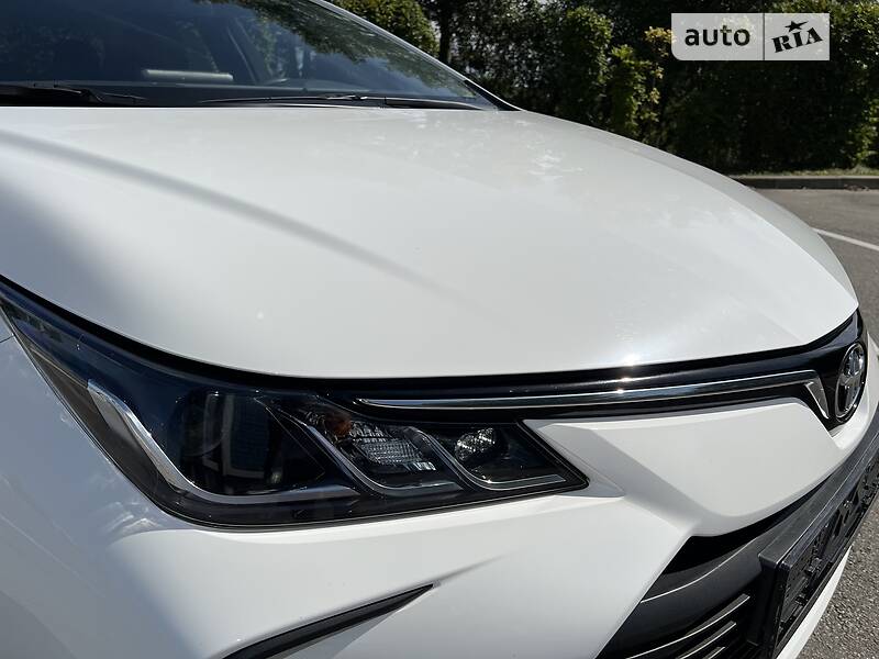 Седан Toyota Corolla 2020 в Киеве