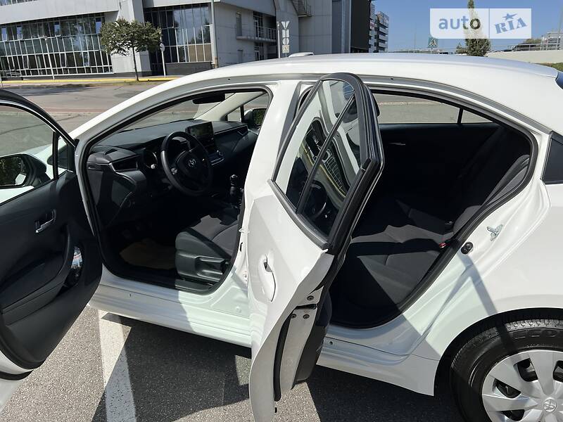 Седан Toyota Corolla 2020 в Киеве