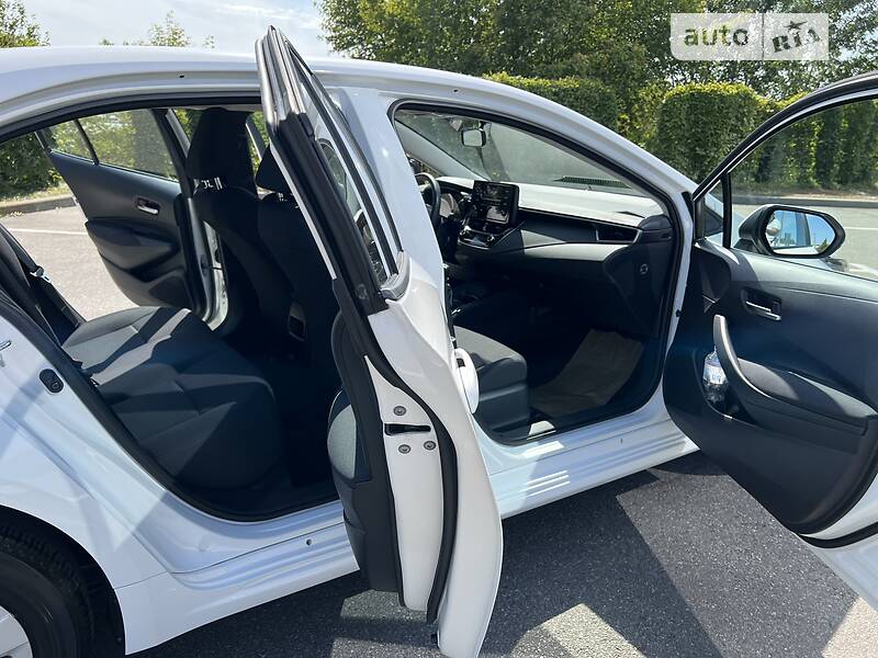 Седан Toyota Corolla 2020 в Киеве