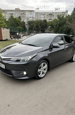 Седан Toyota Corolla 2018 в Харькове