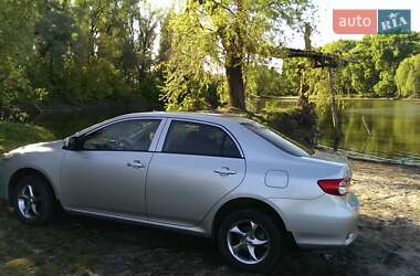 Седан Toyota Corolla 2010 в 