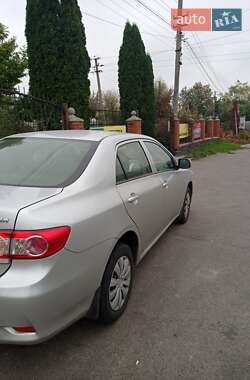 Седан Toyota Corolla 2013 в 
