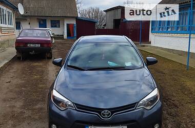 Седан Toyota Corolla 2015 в Гайсине