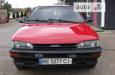 Хетчбек Toyota Corolla 1987 в 