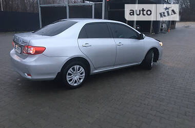 Седан Toyota Corolla 2011 в Тернополе