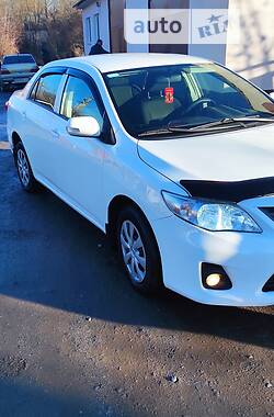 Седан Toyota Corolla 2011 в Калиновке