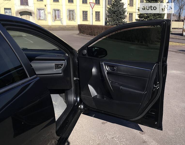 Седан Toyota Corolla 2014 в Кам'янському