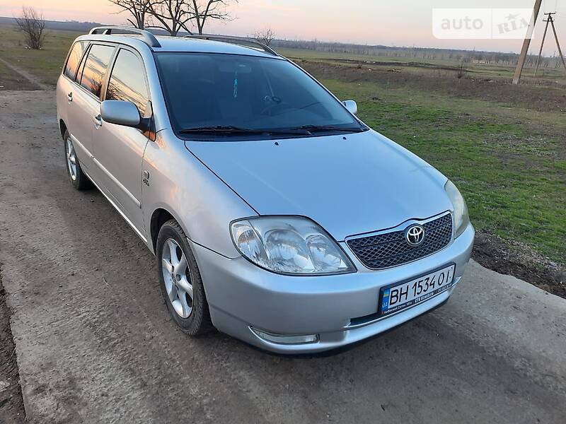 Универсал Toyota Corolla 2003 в 