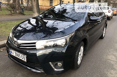 Седан Toyota Corolla 2015 в Киеве