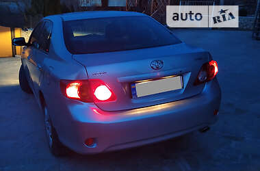 Седан Toyota Corolla 2008 в Тернополе