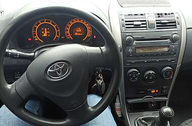 Седан Toyota Corolla 2008 в Киеве