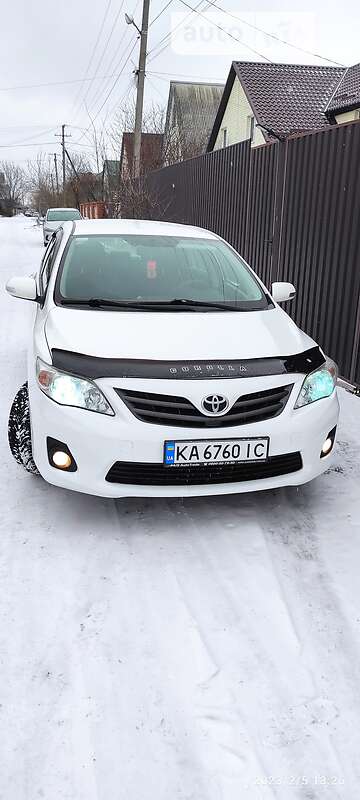 Седан Toyota Corolla 2011 в Виннице