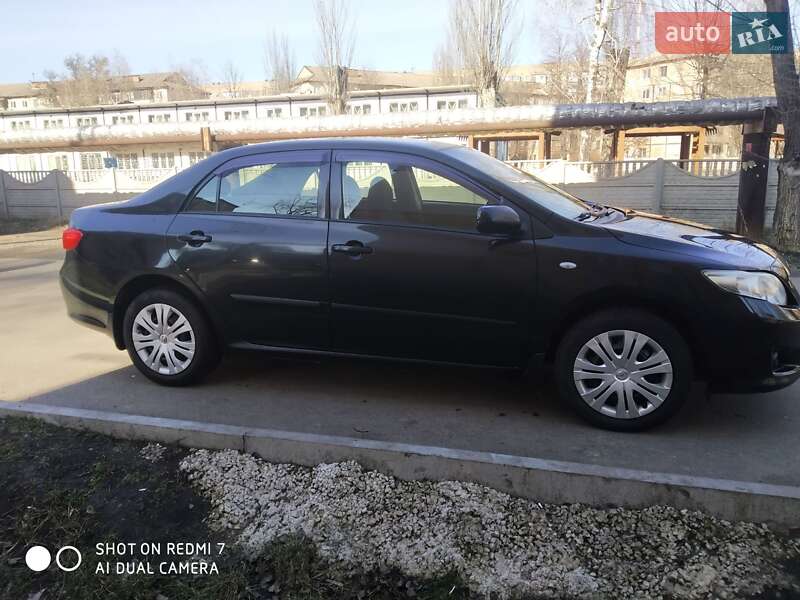Седан Toyota Corolla 2007 в Кривом Роге