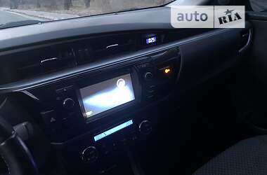 Седан Toyota Corolla 2014 в 
