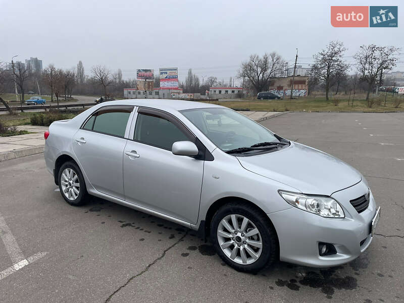 Седан Toyota Corolla 2007 в Кривом Роге