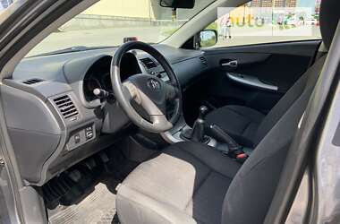 Седан Toyota Corolla 2008 в Львове