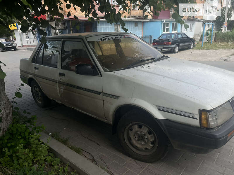 Седан Toyota Corolla 1985 в Волочиську фото 2 Седан Toyota Corolla 1985 в Волочиську