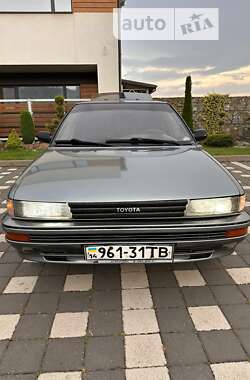 Хетчбек Toyota Corolla 1989 в 