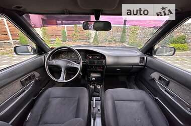 Хетчбек Toyota Corolla 1989 в 