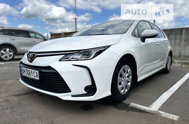Седан Toyota Corolla 2019 в Сумах
