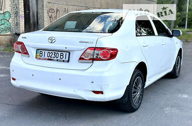 Седан Toyota Corolla 2010 в 