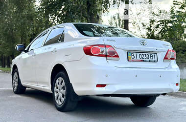 Седан Toyota Corolla 2010 в 
