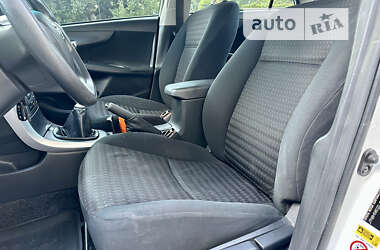 Седан Toyota Corolla 2010 в 