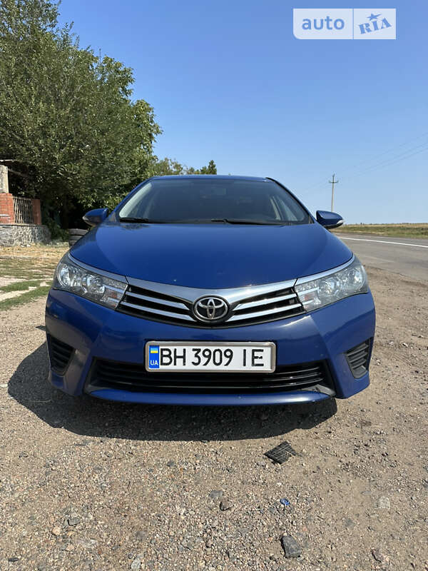 Седан Toyota Corolla 2015 в Одессе