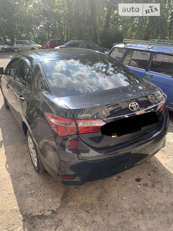 Седан Toyota Corolla 2013 в Тернополі